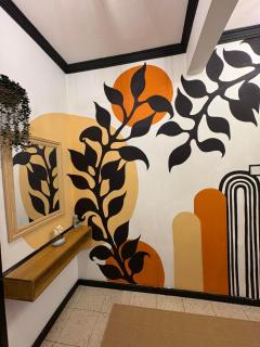 Modern , spacious 2BR apartment in top center - 4