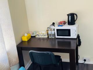 Private Double Room Near Birmingham Airport & NEC with Free Parking - 4