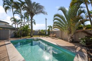 Casa Banksia Waterfront Ocean Views Huge Pool - 0