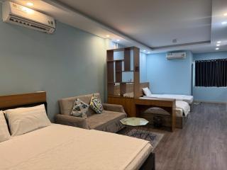 胡志明漫遊 下樓就是超大夜市與花街5人包棟美寓一樓附設自助洗衣店 - 9