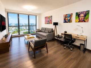 FIFA World Cup Hi-Rise w Indoor Pool & Hot tub - 4