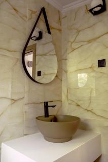 Stream House - Luxury living next to the river - 1