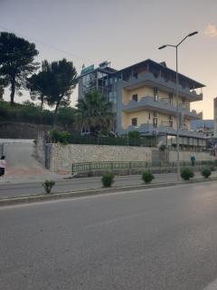Qiqi Hotel - 0