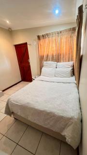 Yolonwabo Bed and Breakfast - 5