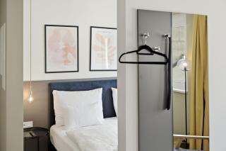 Premium Apartments with Air Conditioning - doverys yard - 3