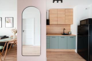 Łódź Downtown Charm Apartment by BookingHost - 2