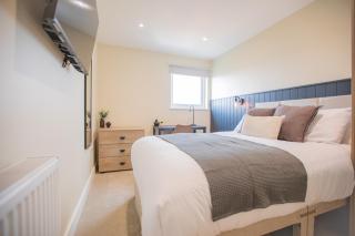 Nelson's Berth - brand new 7 bed all ensuite - 6