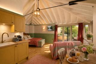 The Boathouse - Salcombe - Spring Time Tiny Home - 2