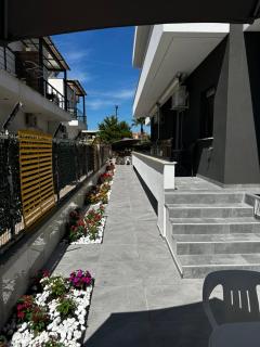 Golden Sands - 6