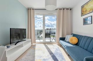 Comfortable Apartment with Balcony Workspace and Underground Parking by Noclegi Renters - 0