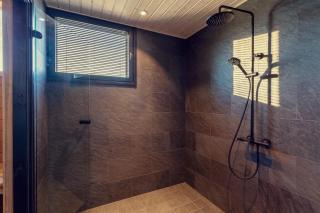 Villa Karina - Beachfront with Jacuzzi - 2