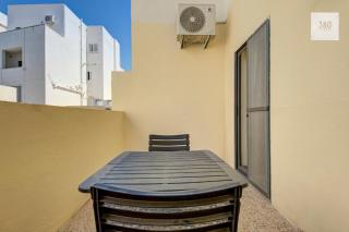 Sunny 2-Bedroom Maisonette Near St Pauls Bay and Northern Beaches - 5