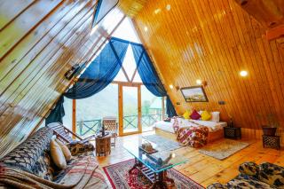 Himalayan Manor A-Frame Cabin - 8