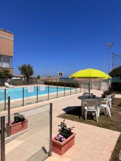 Apartament Mare e Sole z basenem i przy plaży - 8