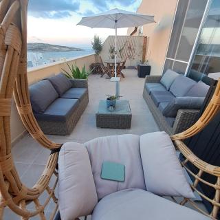Private Room with Ensuite bathroom in Modern Sea View Apartment - 1