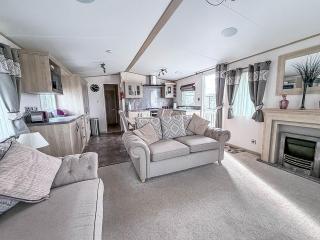 Beautiful Lodge At Manor Park In Hunstanton Ref 23018K - 6