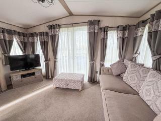 Beautiful Lodge At Manor Park In Hunstanton Ref 23018K - 5