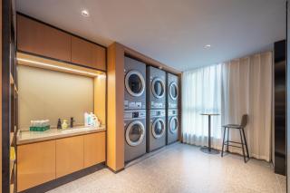 Atour Hotel at Luoyang Jianxi Wanda Peony Plaza Metro Station - 1
