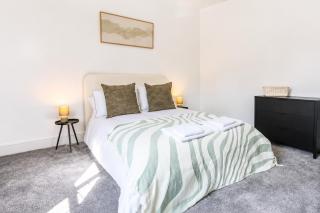 Stylish Spacious 2BR Near Darlington Hospital - 7