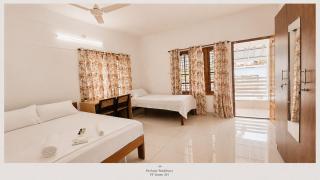 PAZHOOR RESIDENCY HOME STAY 4BHK Deluxe Apartment FF & SF - 8