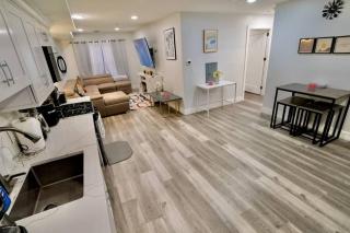 The Modern Suite - 2BR Close to NYC - 1