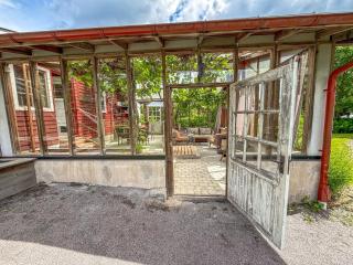 Cozy Cabin 300m from the Lake with Boat & large Greenhouse - 7
