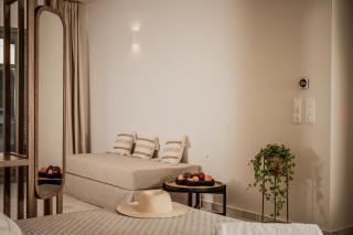 JUNO Collection Residences - 1