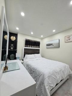 Ligero Townhouse Entire Four Bedrooms Home - 1