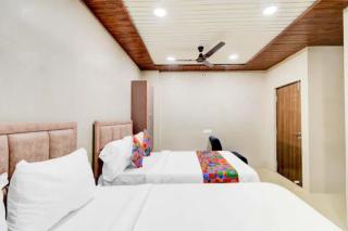 FabHotel Deaveera Grand - 5