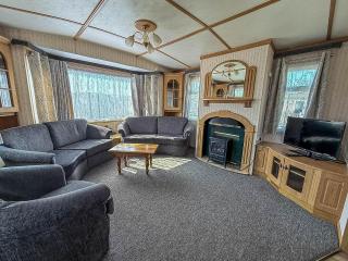 Spacious Caravan For Hire In Hunstanton At Manor Park Holiday Park Ref 23047B - 7