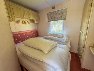 Spacious Caravan For Hire In Hunstanton At Manor Park Holiday Park Ref 23047B - 1