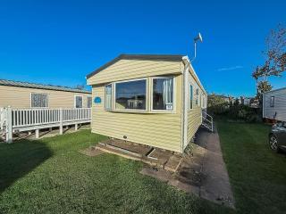 Lovely Caravan For Hire At Manor Park In Hunstanton Ref 23053B - 9
