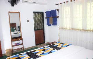 The Forest villa -Entire Upper Floor With Nature Trails - 1