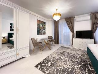 Emerald Velvet Luxury Studio - 6
