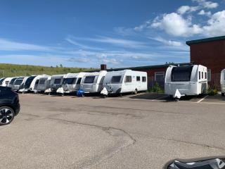 Hobby De Luxe Caravan - 1