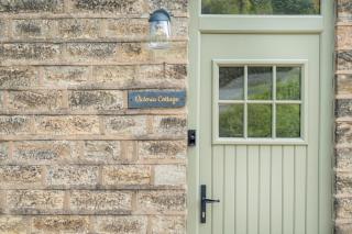 Victoria Cottage, Holmfirth, West Yorkshire - Newly Renovated, Pet Friendly - 2