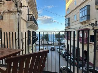 Designer Apartment in Prime Location - 9