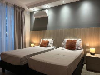 Designer Apartment in Prime Location - 2
