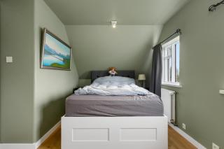 Charming Attic Flat with Garden Near Downtown - 6