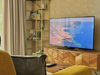 Designer Apartment in Prime location near the sea - 9