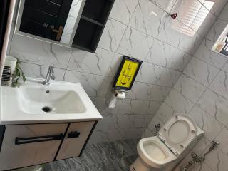 Grey bnb kyanja - 4