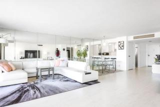 Two Bedroom Residence with Harbor Views and Floor to Ceiling Windows - 2