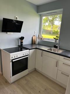 Cozy Lofoten Apartment with Fjord Views - 3