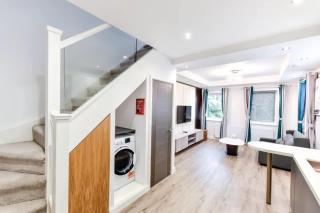 1 Bedroom 3 Beds Stylish Split Level Flat - 8