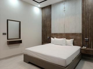 Global Inn Hotel & Apartments - 5