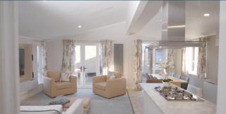 Beautiful Lodge With Full Decking Nearby Hunstanton Beach, Sleeps 6 Ref 23182K - 8