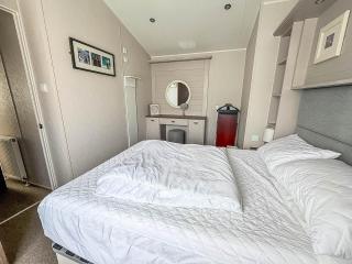 Stunning Dog Friendly Caravan At Manor Park, Hunstanton In Norfolk Ref 23188K - 1