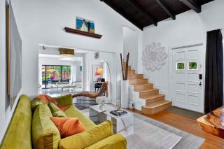 Villa 800 - 3 BEDROOM - 3 AND A HALF BATHROOMS -6 BEDS- Spa like Retreat Saline Pool & Jacuzzi - 7