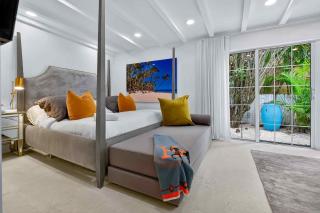 Villa 800 - 3 BEDROOM - 3 AND A HALF BATHROOMS -6 BEDS- Spa like Retreat Saline Pool & Jacuzzi - 3