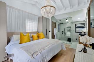Villa 800 - 3 BEDROOM - 3 AND A HALF BATHROOMS -6 BEDS- Spa like Retreat Saline Pool & Jacuzzi - 5